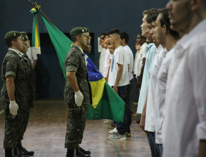 Jovens nascidos em 2006 devem fazer alistamento militar; Prazo começou ontem e vai até 30 de Junho