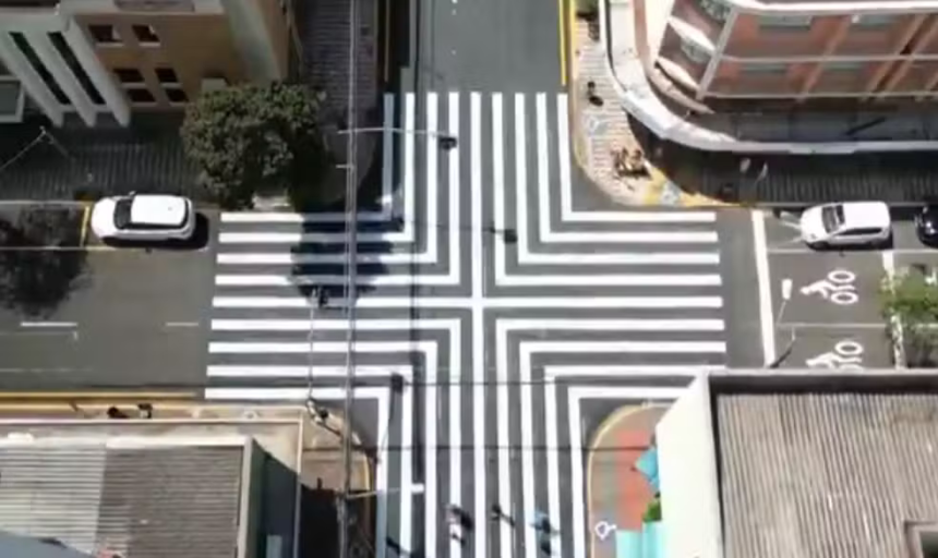 Novo modelo de faixa de pedestres chama atenção em Apucarana