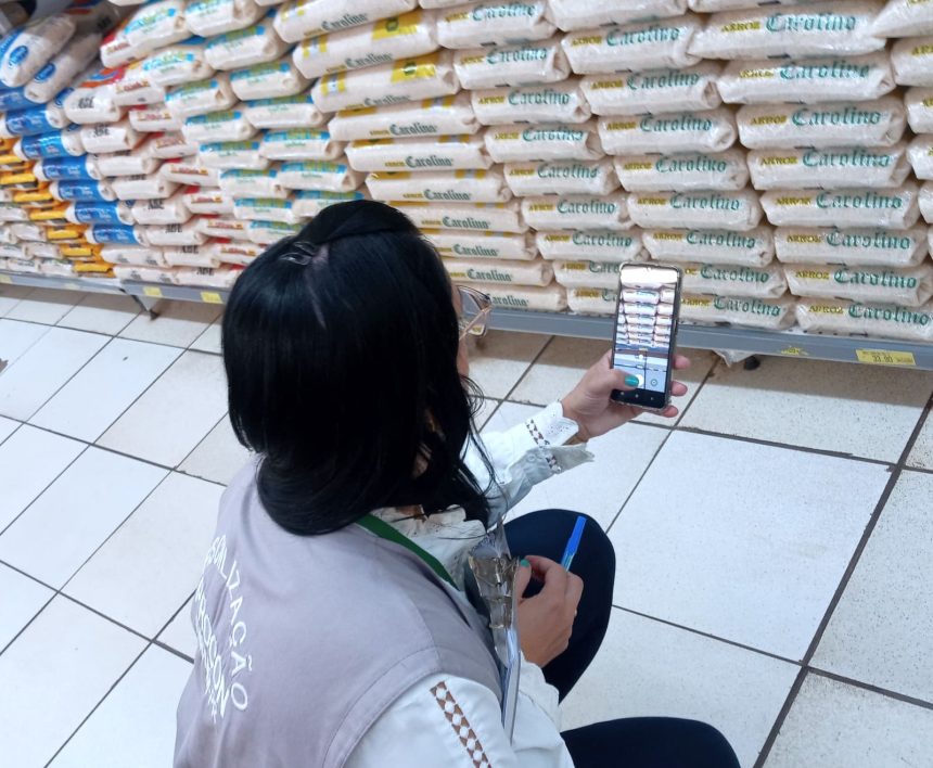 Procon de Sarandi notifica estabelecimentos comerciais sobre preço do arroz e divulga pesquisa