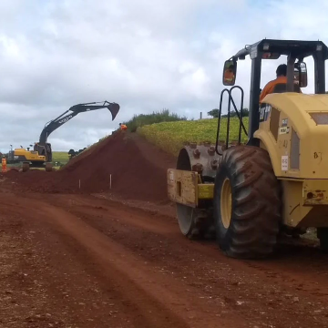Paraná encaminha equipamento pesado para ajudar no Rio Grande do Sul