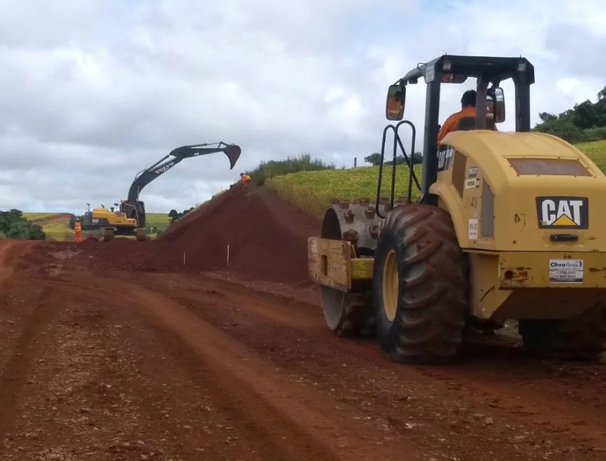 Paraná encaminha equipamento pesado para ajudar no Rio Grande do Sul