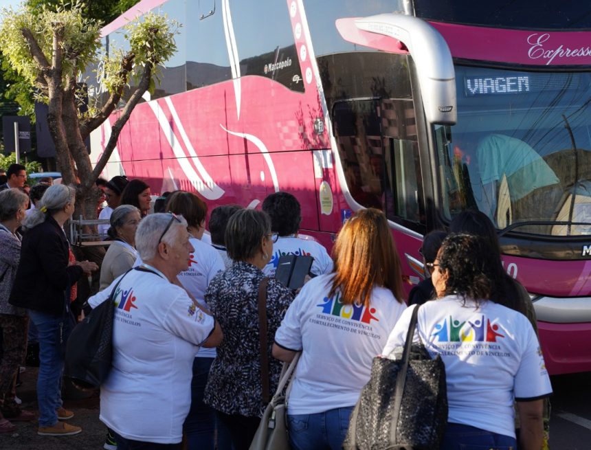 Com projeto ‘Melhor Olhar Para a Vida Ativa’, Sarandi leva 38 idosos para Lunardelli, conhecida como Capital Paranaense da Fé