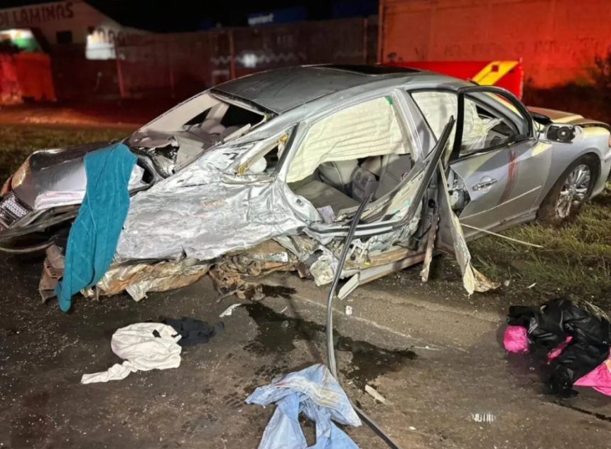 Acidente em Sarandi envolve BMW e outro carro: uma pessoa morre e nove ficam feridas