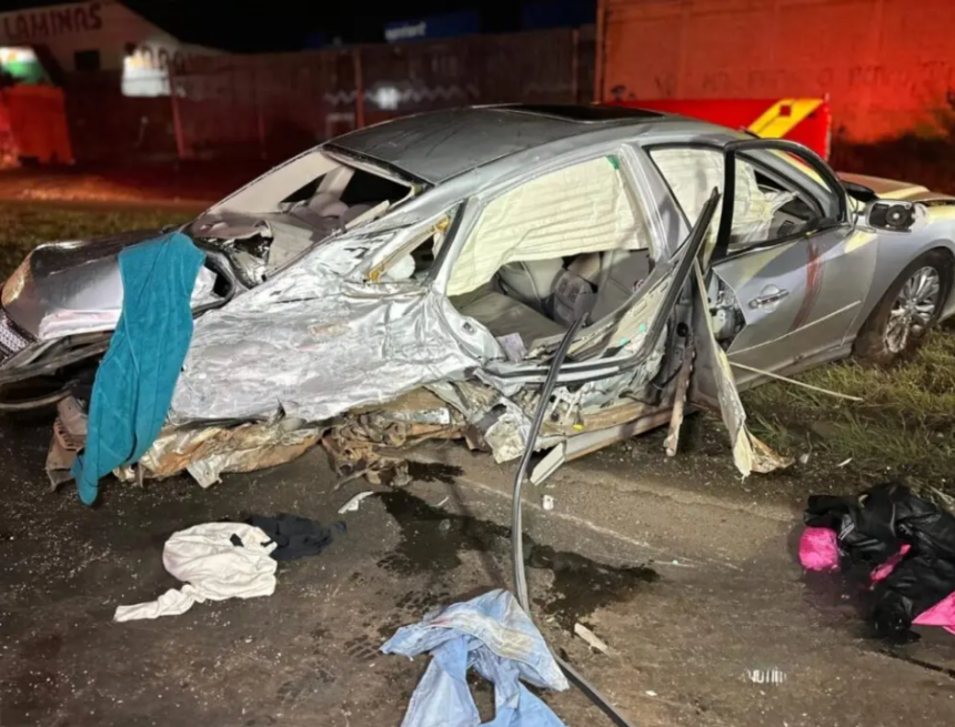 Acidente em Sarandi envolve BMW e outro carro: uma pessoa morre e nove ficam feridas