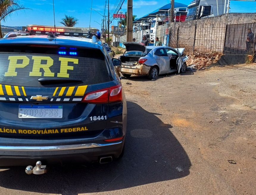 Perseguição na BR-376 termina em acidente e apreensão de 245 kg de maconha em Sarandi