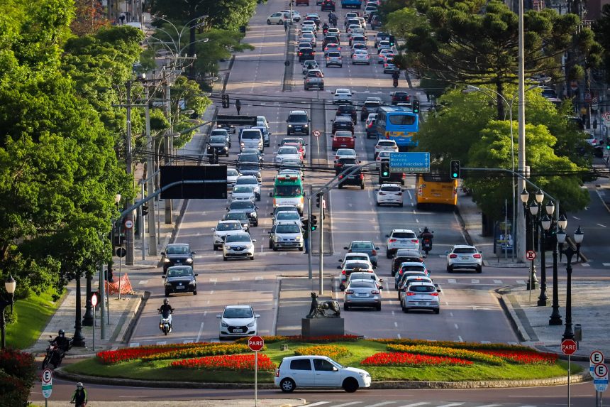 Pagamento de licenciamento de veículos com placas finais 3, 4 e 5 já está disponível