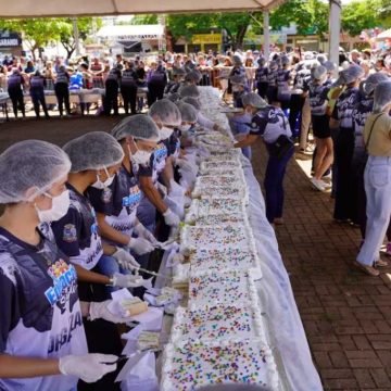 Tradicional desfile cívico e corte de bolo marcam 43 anos de Sarandi