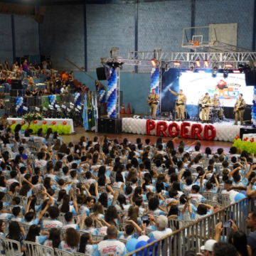 Sarandi realiza formatura do Proerd para mais de 650 alunos no Ginásio Tancredo Neves